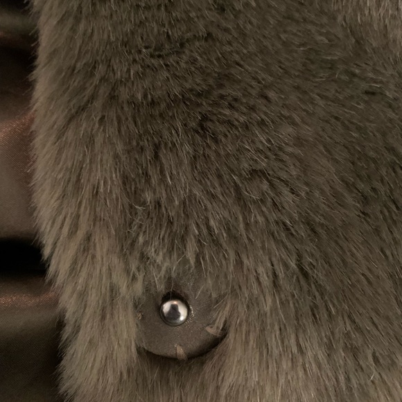 Urban Behavior Teddy Bear Coat. - Picture 8 of 8